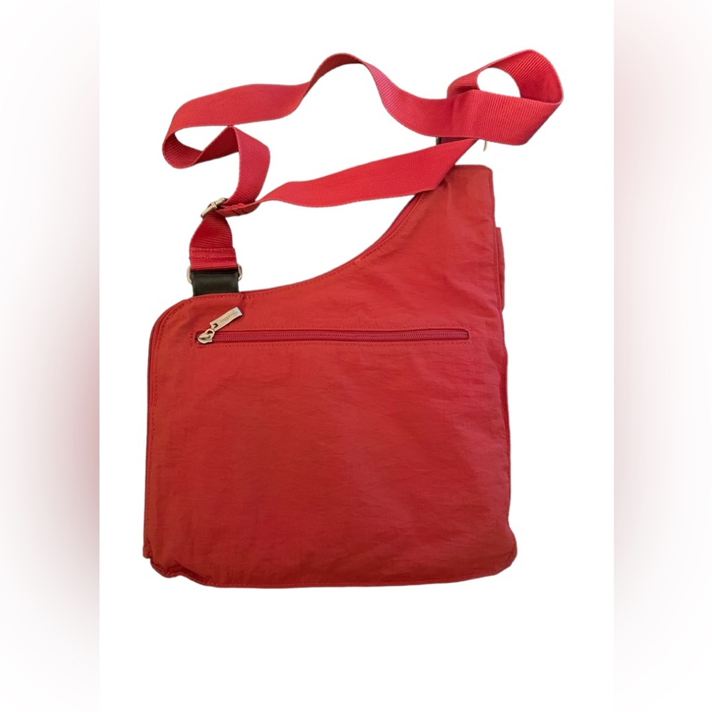 Baggallini uptown sling style crossbody bag - Picture 4 of 5
